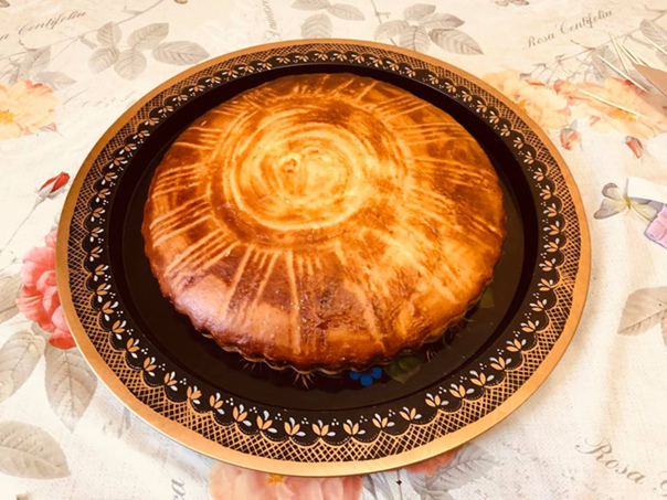 Клоч (курд. Kiloç) — езидский культовый пирог. Фото из открытых интернет-источников
